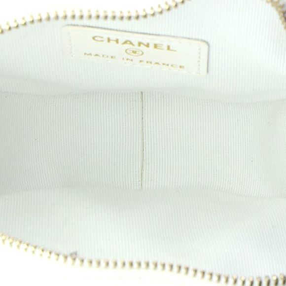 Chanel CC in Love Heart Clutch with Chain Quilted Lambskin White - Picture 6 of 10